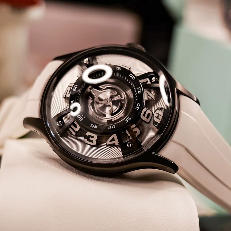 Dome Spaceship Watch – Wandering Hour Mechanical Caliber